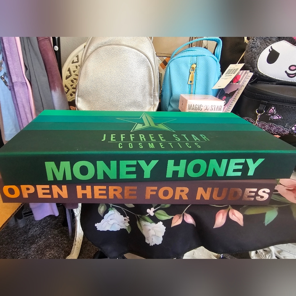 Bundle of 2 Jeffree Star velour liquid lipstick samplers!